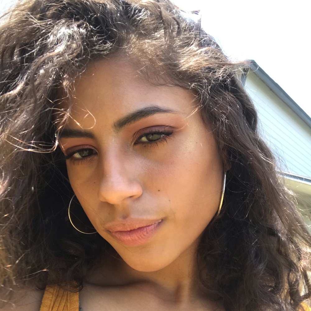 Meet your Posher, Makayla